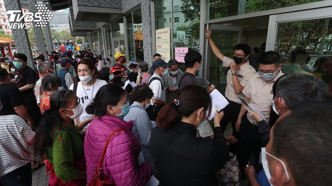 急難紓困申請者眾　侯友宜勉基層同理心收件