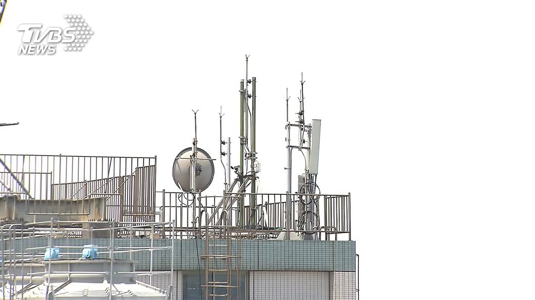 新北衛生局會協助居家照護者下載APP並設立電子圍籬。（圖／TVBS資料畫面）