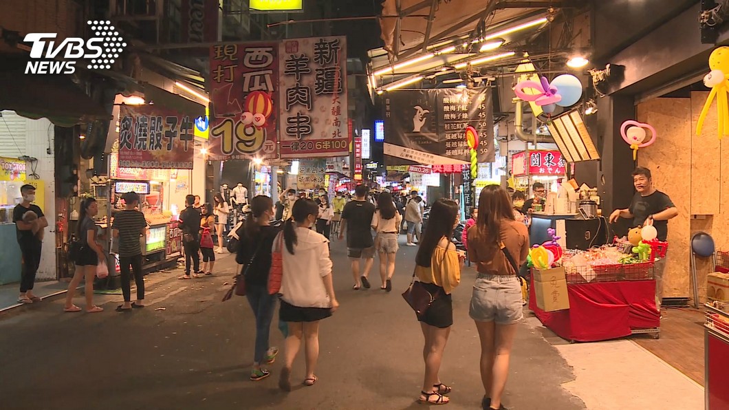 逛夜市勸戴口罩 被嗆「北部才有疫情」:高雄人沒在怕
