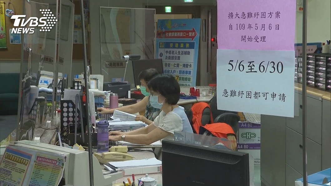 公所基層母親節忙加班! 子女貼心:想幫忙