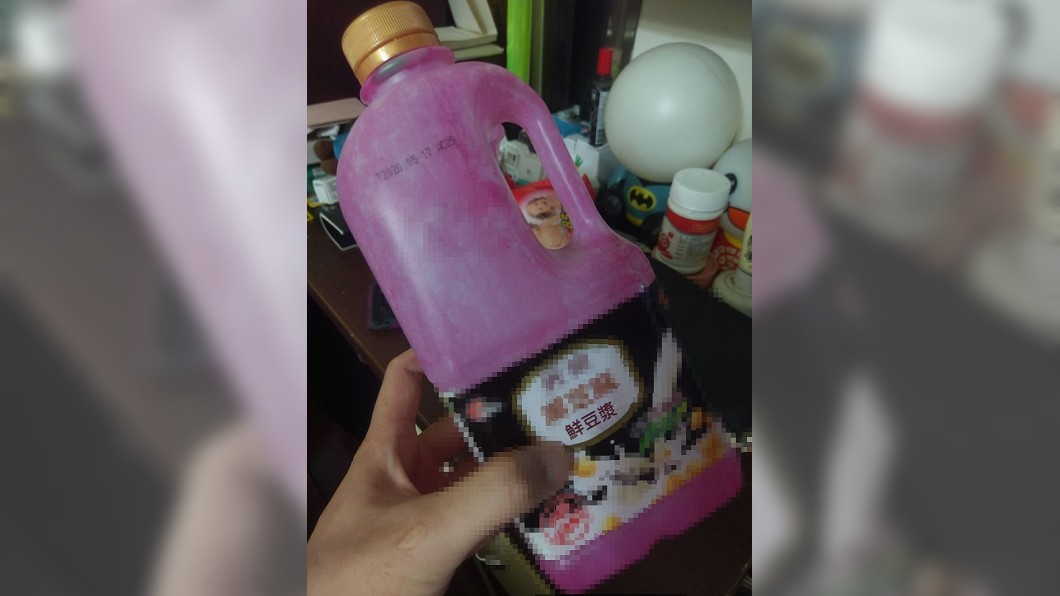 才剛喝完!她開冰箱驚見「豆漿變紫紅色」狂嘔 網揭關鍵