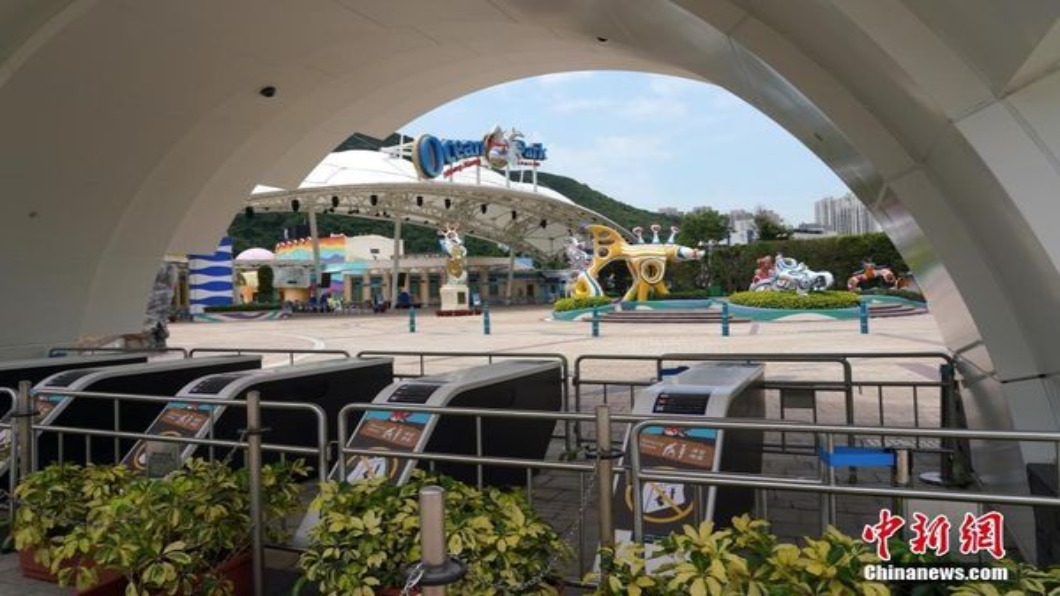 新冠衝擊 香港海洋公園日損上億瀕臨破產