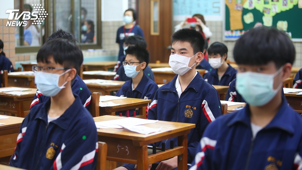 國中會考考生強制戴口罩 陳時中:還沒決定放寬