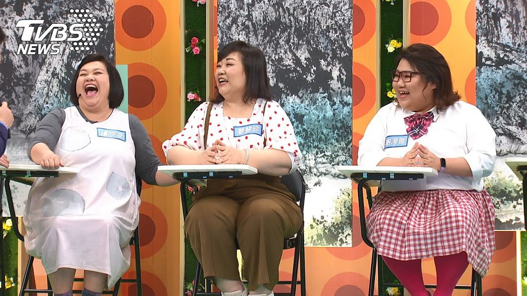 鍾欣凌(圖左)提議乾脆和廖慧珍(圖右)、謝淳雅組「福祿壽三仙」。(圖/公視台語台提供)