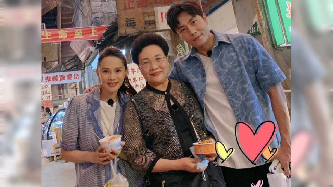 (圖／翻攝自伊能靜微博)