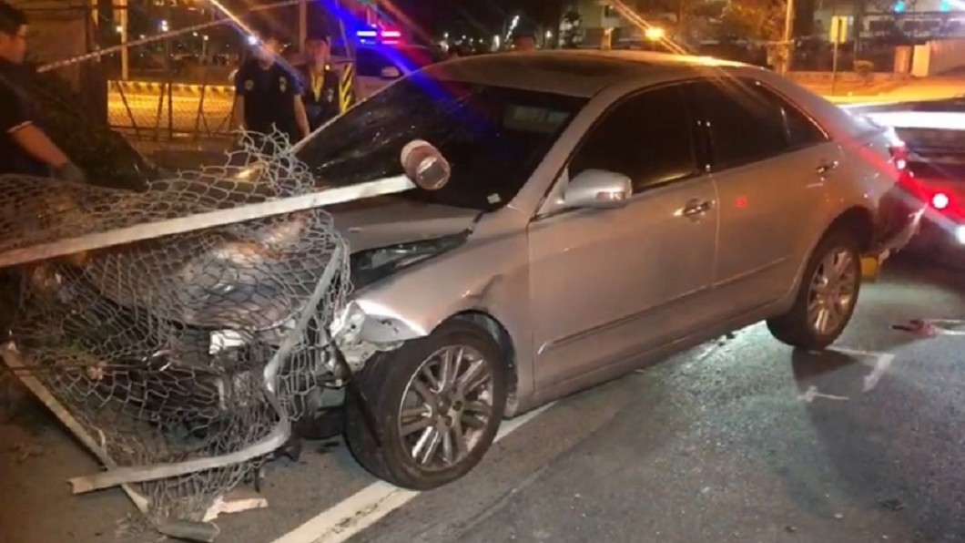 涉撞死騎士3人棄車逃逸 路人機警錄影助追查
