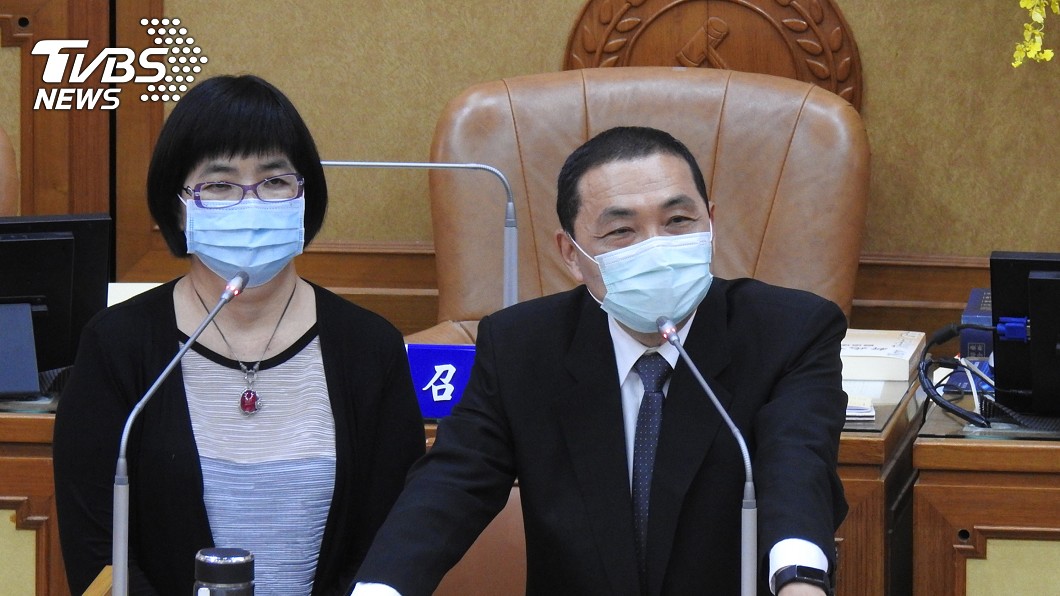 侯友宜訂紓困手冊 綠營議員:逆時中到大走鐘