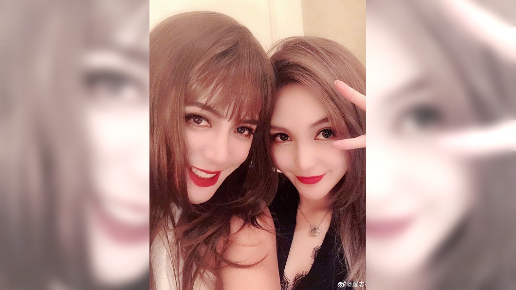 周揚青曾幫小豬畫女妝。(圖／翻攝自羅志祥微博)