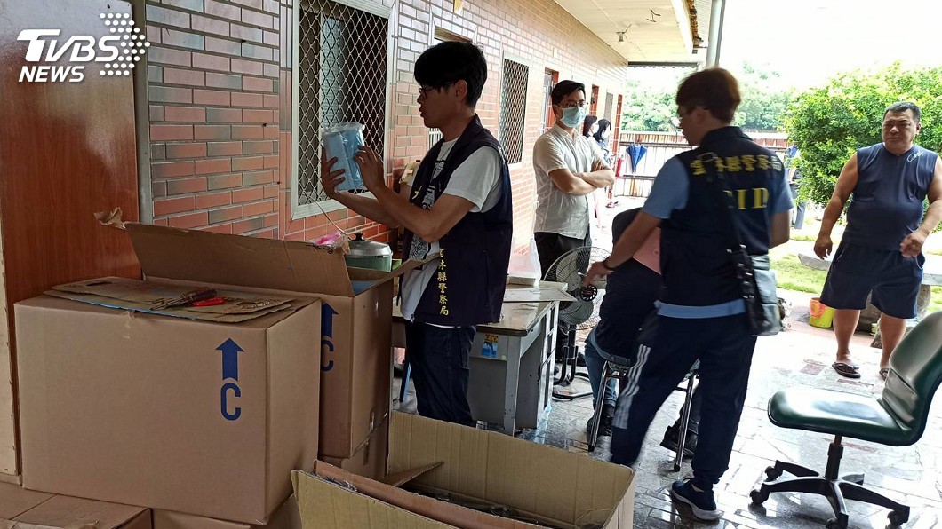口罩地下工廠牟取暴利 雲林警方逮5名嫌犯