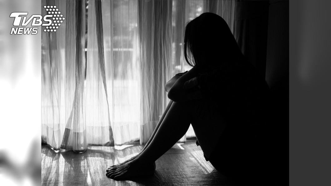 嫩妹抽脂豐胸術後意外懷孕!憂「畸形機率高」含淚流產