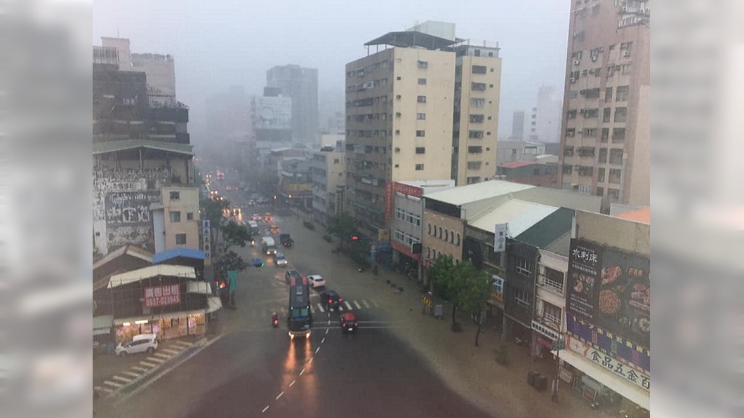 七賢抽水站故障　高市截至中午仍有42處積水未退
