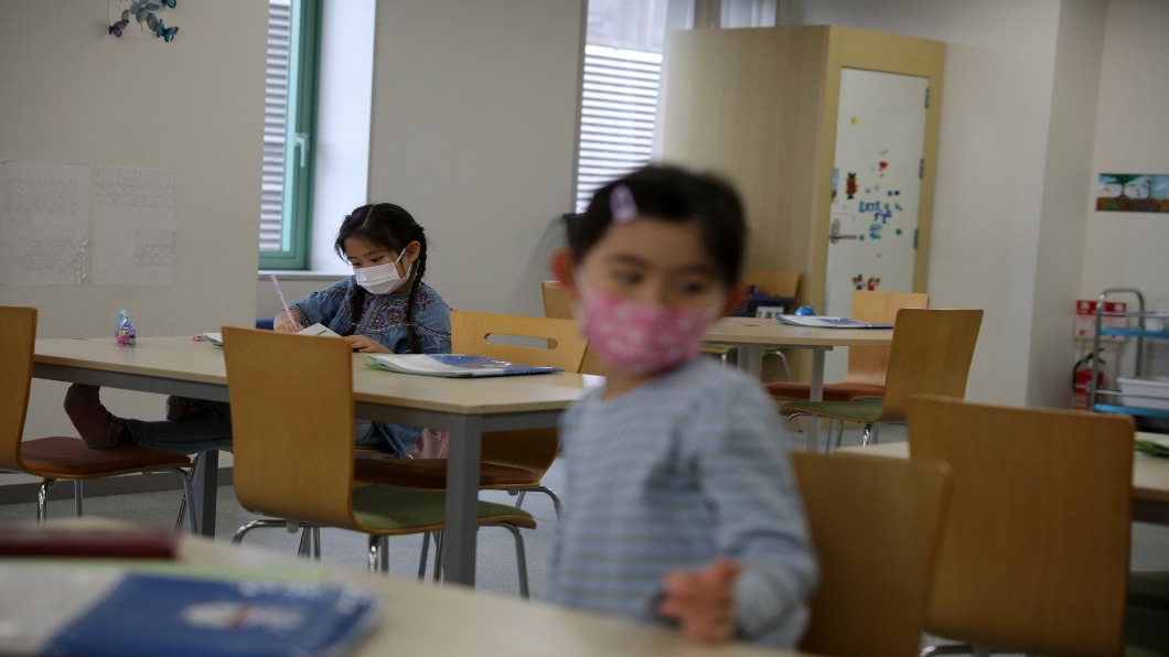 長期自肅壓力大 日本厚勞省:家暴多2成