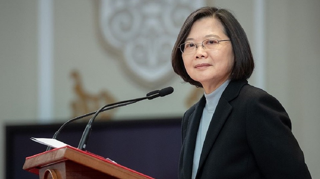 3問蔡英文「怎樣和香港人站在一起?」他轟:只出一張嘴