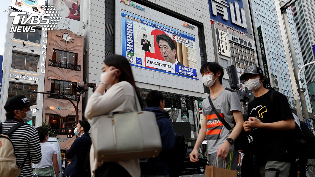 彩虹大橋七彩光慶解封 結果東京又添10例