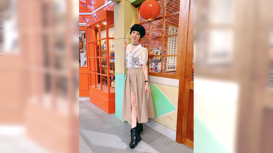 阿諾因親餵母乳，產後身材迅速恢復。(圖／翻攝自阿諾臉書)