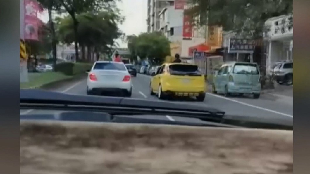 圖/翻攝自大里人聊天室