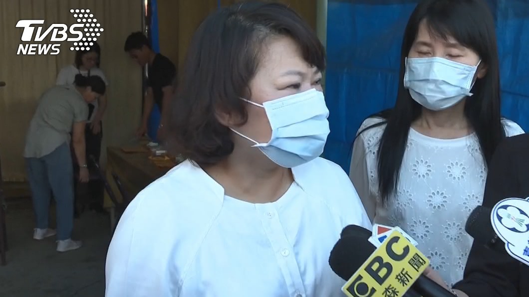 黃敏惠上午前往李家上香致意。(圖/TVBS)