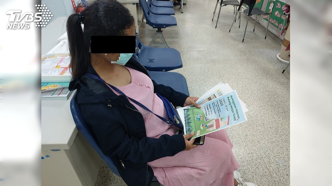防疫期間想回家　失聯印尼女移工挺身孕投案