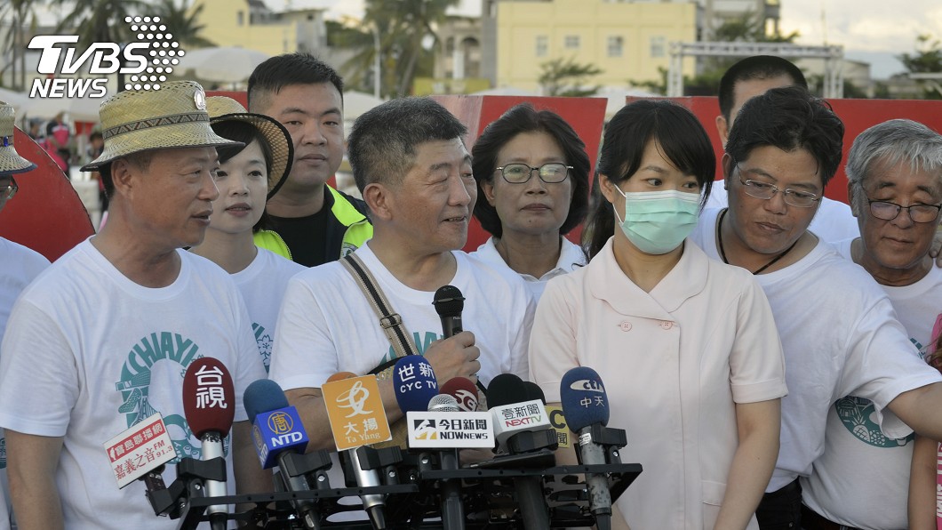 陳時中訪布袋高跟鞋教堂 巧遇赴大陸接機護理師