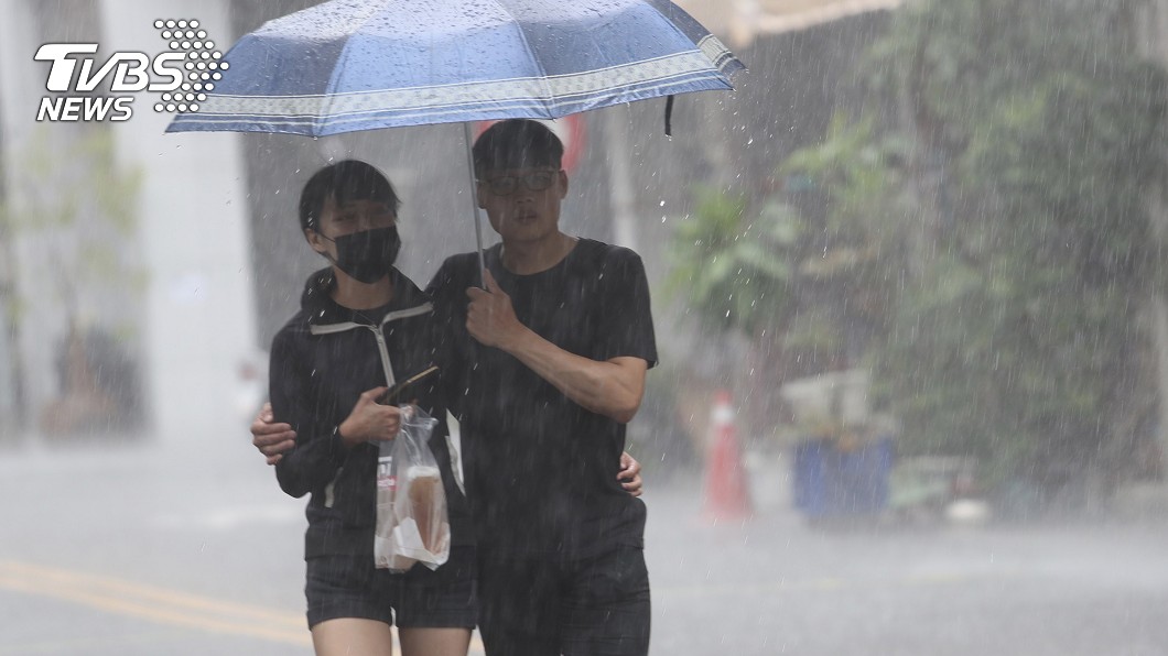 午後對流發展旺盛 高雄等15縣市大雨特報