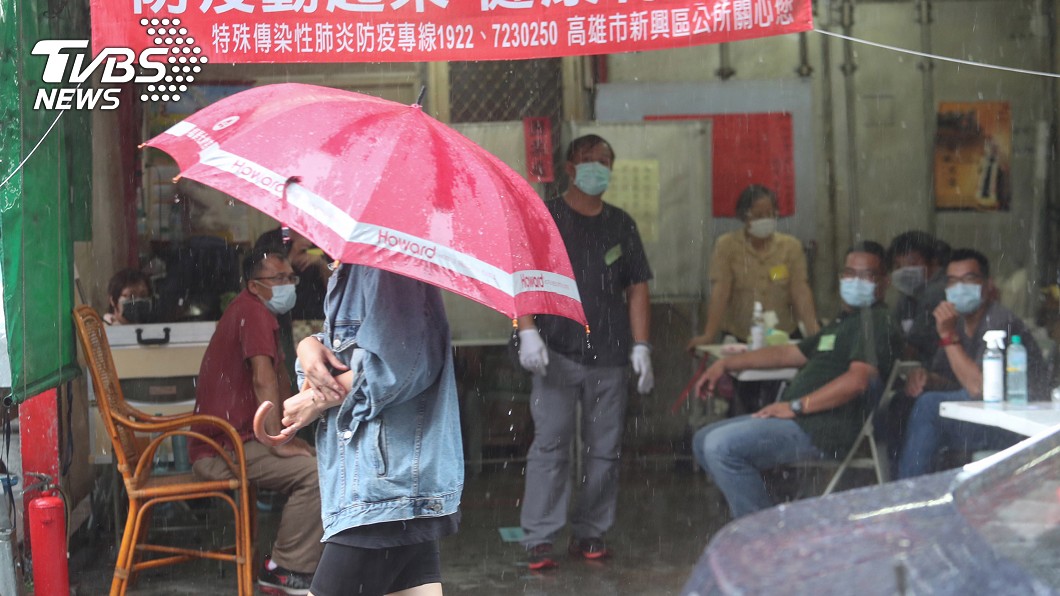 高雄市罷免投票日晴雨不定　市民心情隨著忐忑