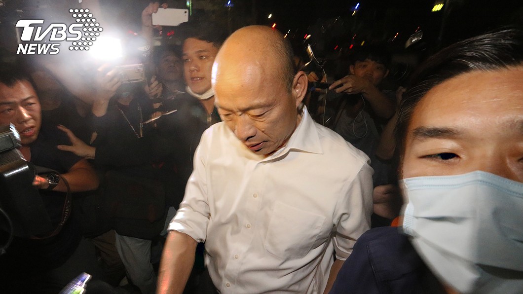許崑源墜樓亡 韓國瑜不捨夜赴殯儀館探視