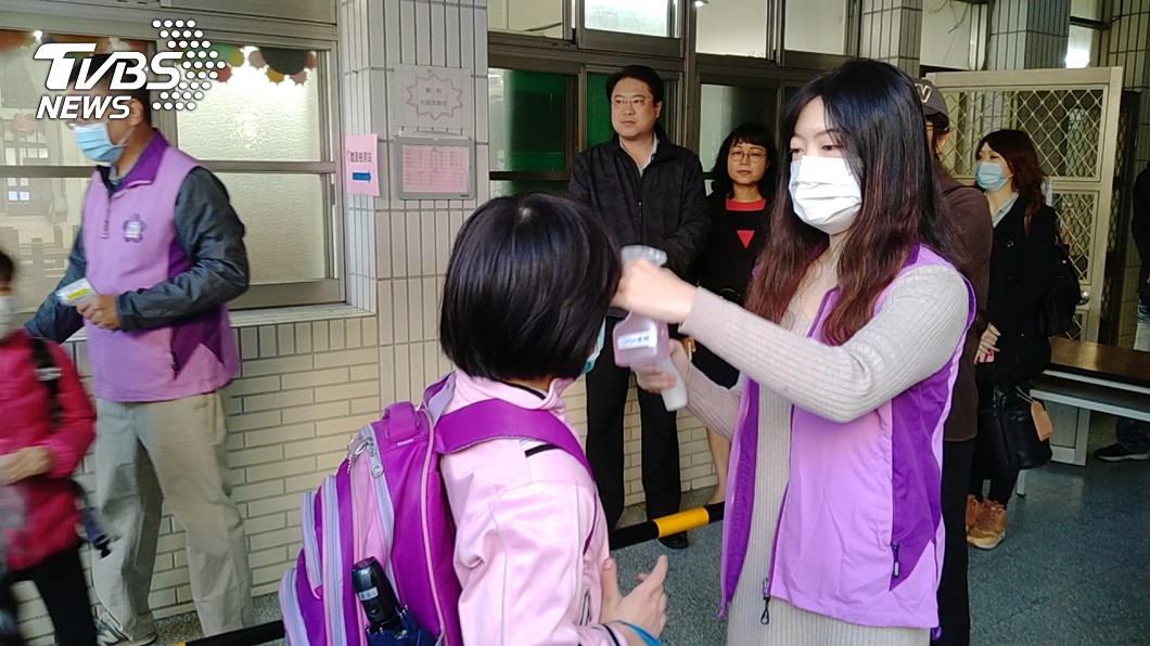 全台解封! 基隆市宣布:進出校園不用再戴口罩