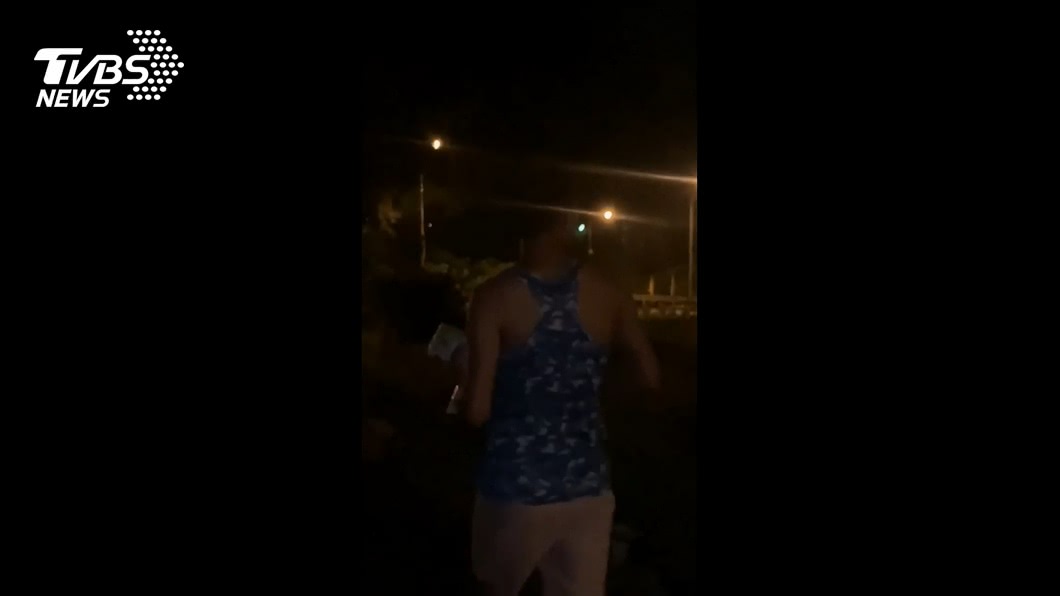 你是誰！半夜遭闖屋猥褻　男嚇醒一路追