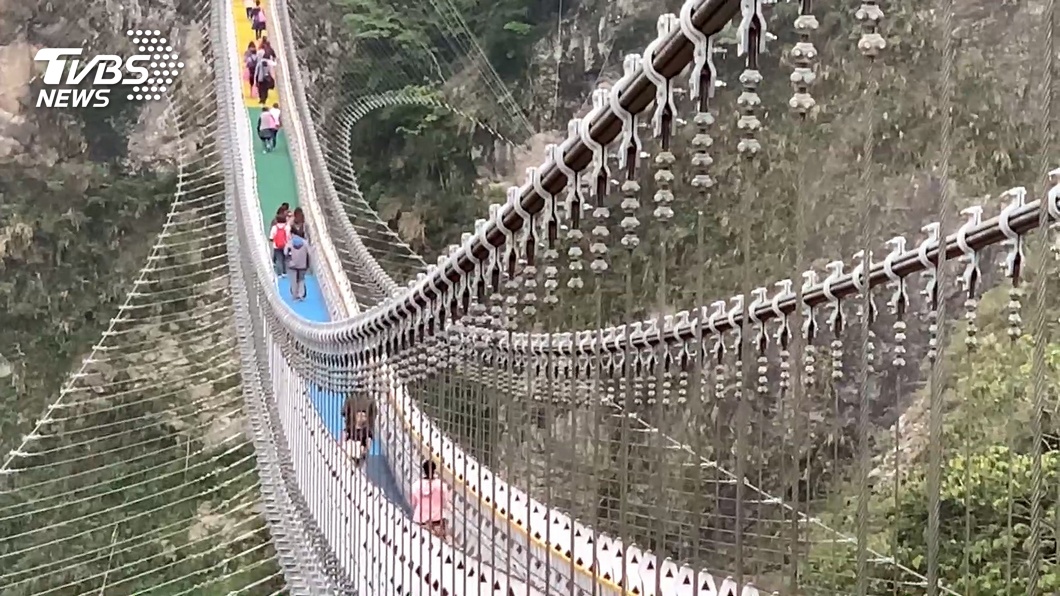 南投七彩吊橋旅遊交通亂象引民怨 林明溱致歉
