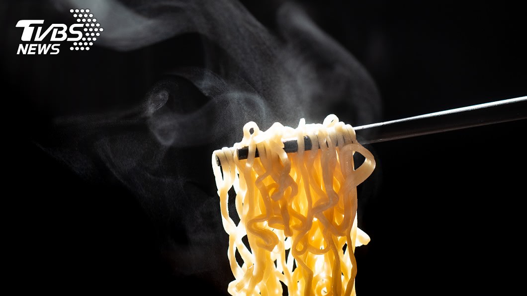 王子麵、科學麵哪個好吃?內行人揭「正確吃法」:超美味