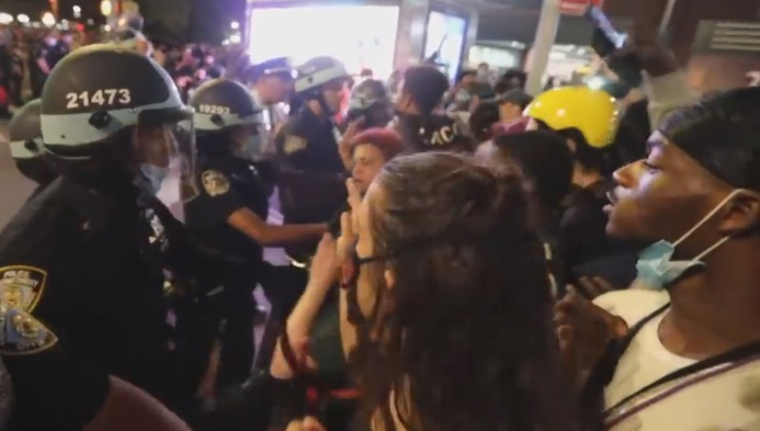 全美反警暴大抗爭 籲解散警隊砍掉重練
