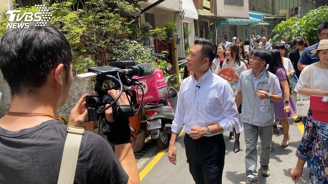 竹市推4路線小旅行 林智堅化身導遊介紹巷弄故事