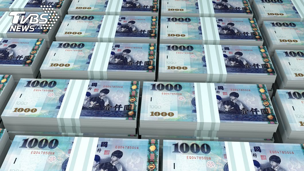 「提領800萬現金」行員憂詐騙 老翁反諷:郵局利息太低!