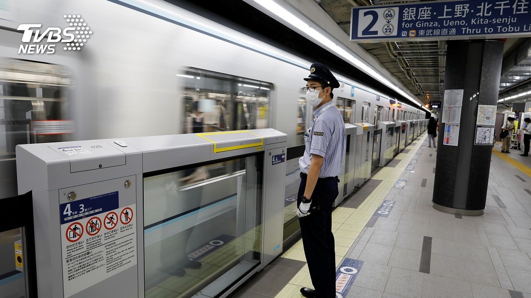 防止車廂群聚! 日電車開空調、窗戶換氣
