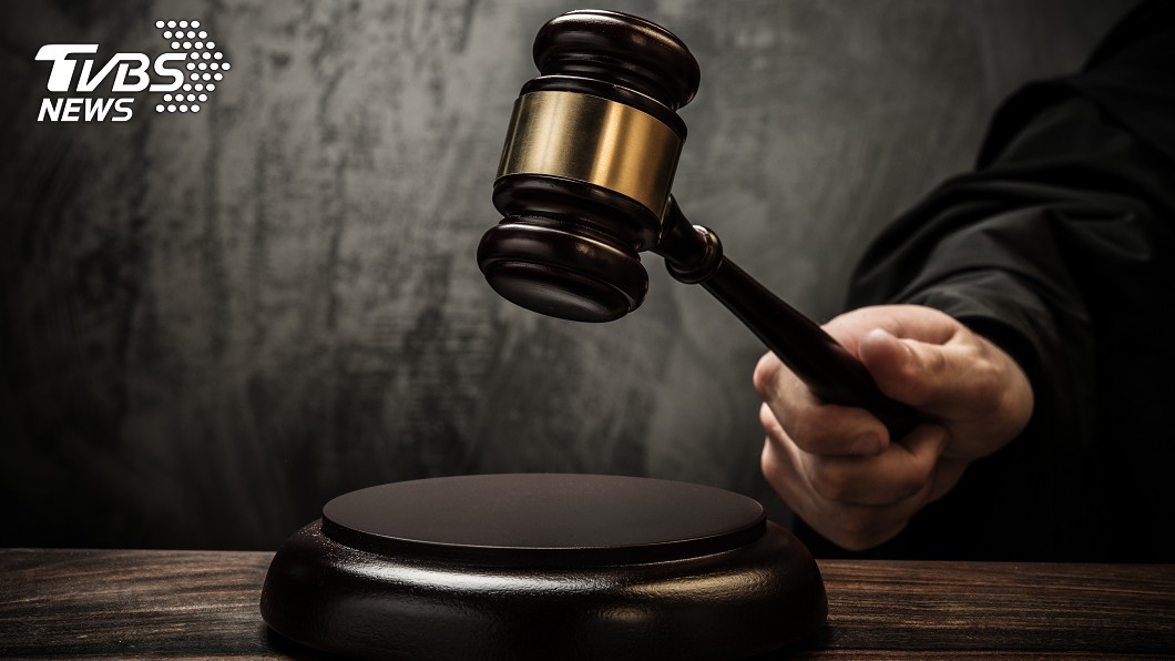 男子不滿遭潑漆 持剪刀刺死遊民判刑12年定讞