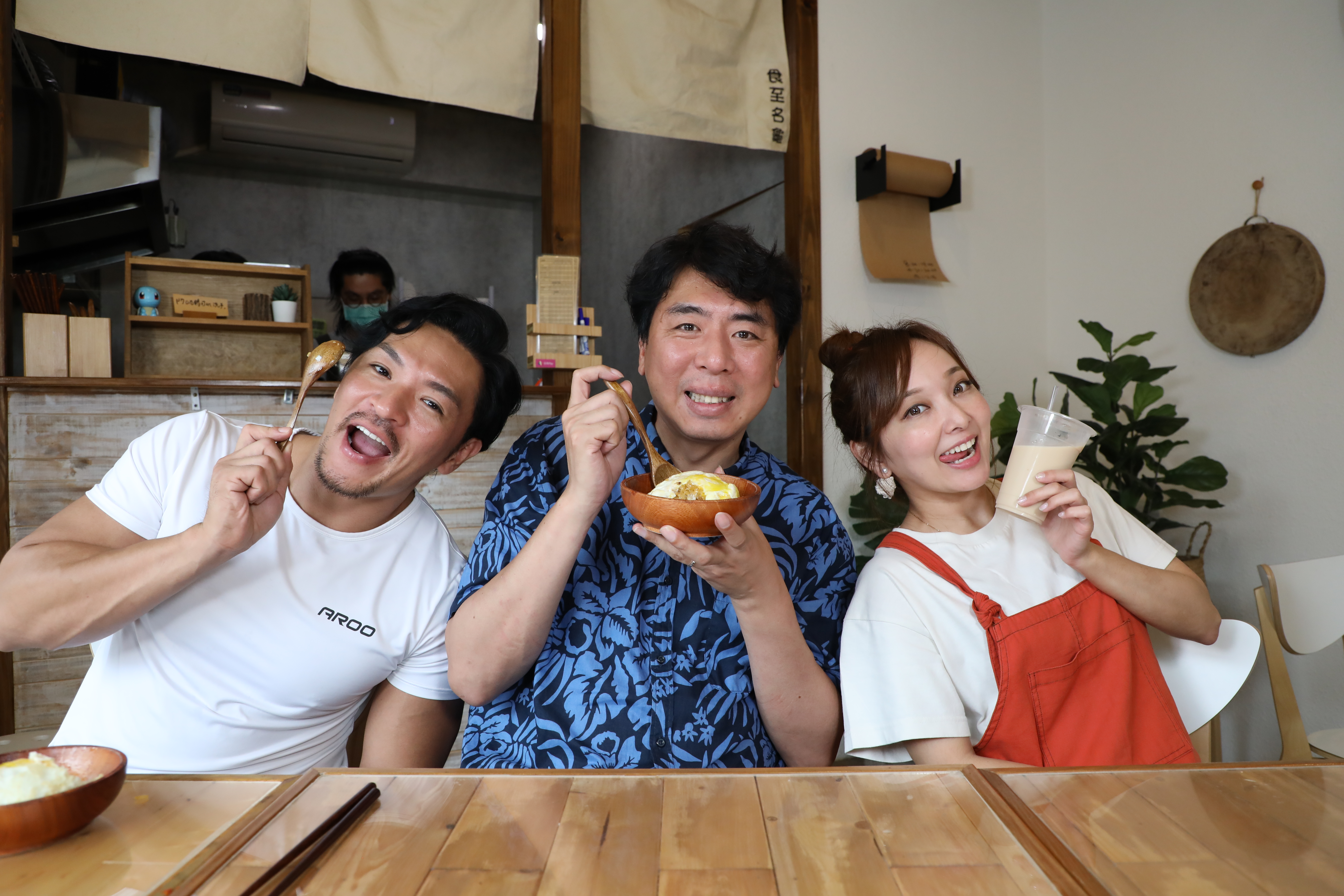 愛紗恢單當起Youtuber 參與《食尚》喜見GG「產子」畫面