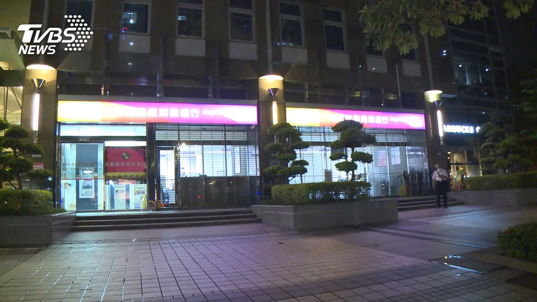 涉勾結地政士詐貸3億 兆豐銀女行員前夫遭押