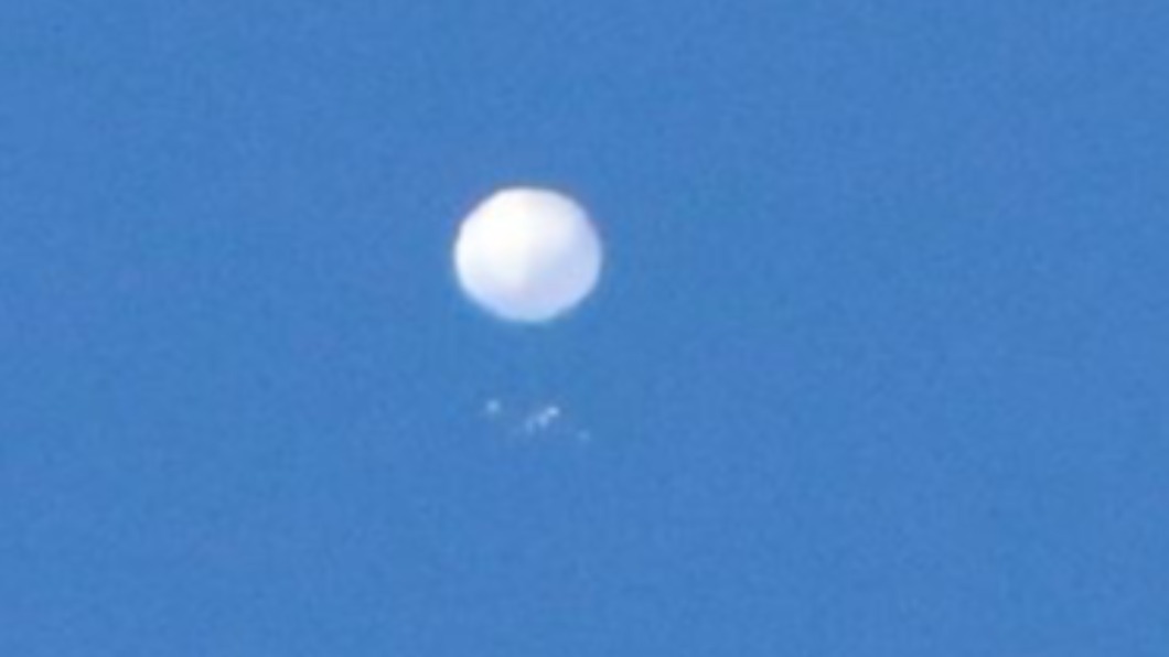 仙台上空驚見幽浮?! 航空專家:是氣球啦