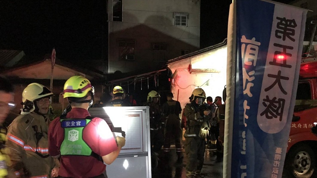 台南暗夜惡火奪4命 國小兄妹檔遇劫師長不捨