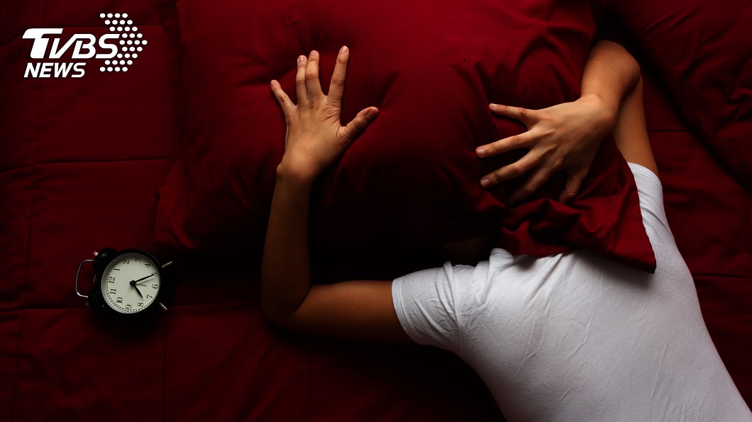 一夜好眠!他秀擊退「失眠敵人」戰果 網抖:看了頭皮發麻