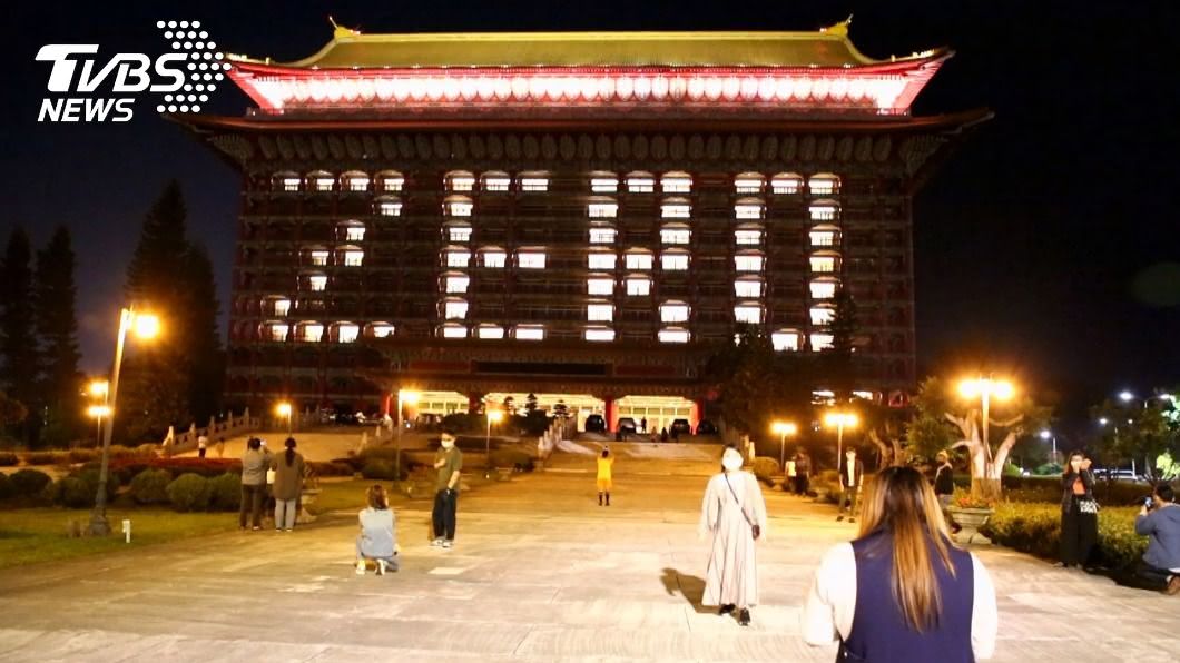 圓山飯店點燈慶祝零確診。(圖/公視提供)