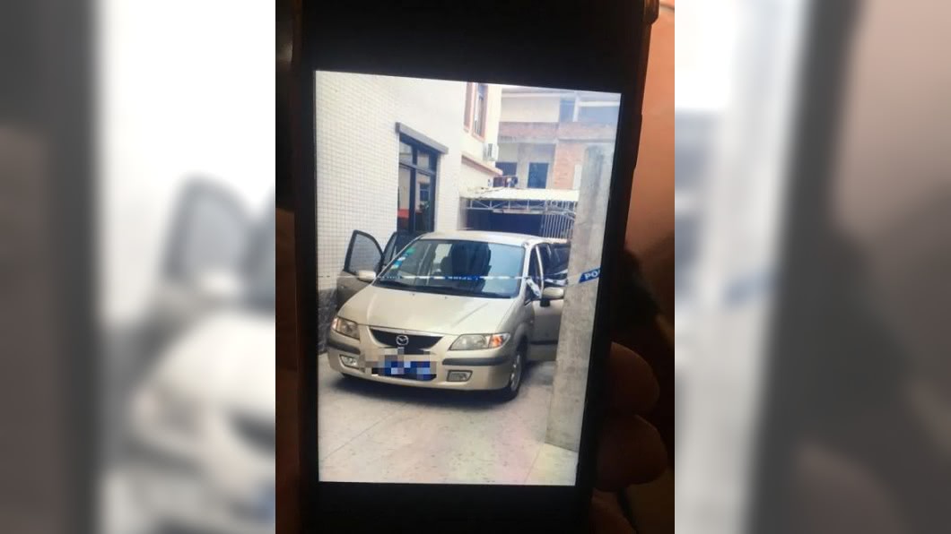 廣州日前發生有2名男童莫名跑入別人庭院還打開車門,結果被人發現在車內窒息身亡。(圖/翻攝自搜狐新聞)