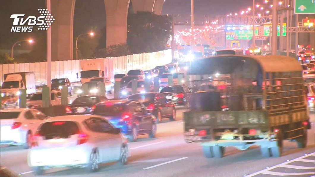 端午收假9路段易塞 估國5塞車10小時