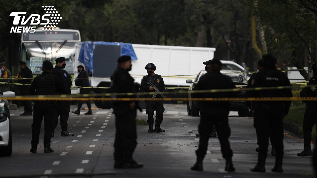 墨西哥毒梟派槍手 掃射官員座車釀3死