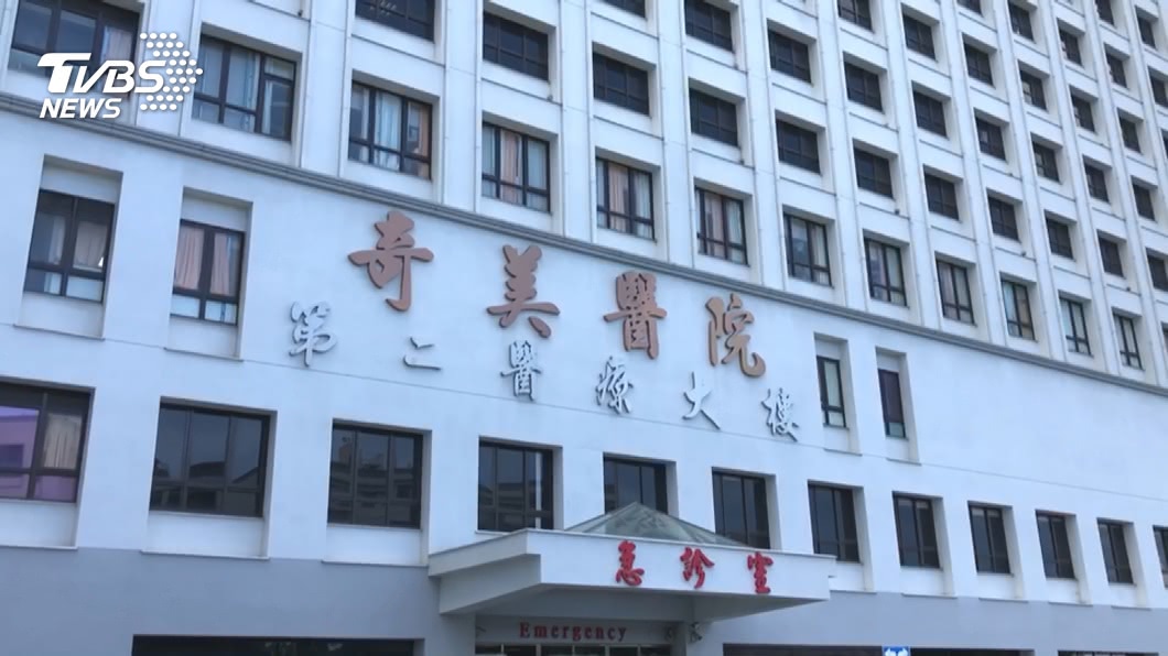 台南女童雙腳燙傷潰爛 繼父承認潑熱水:因為她不乖