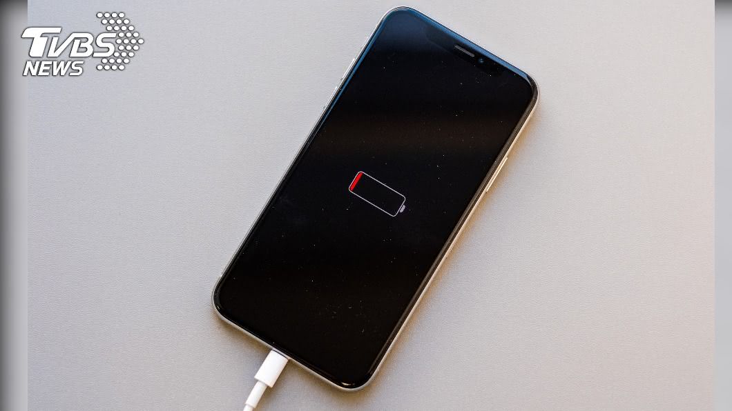 蘋果下半年新iPhone 傳取消隨機附贈充電器
