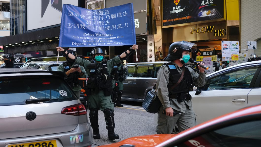 駐港解放軍狙擊手練斬首 港七一恐頒國安法