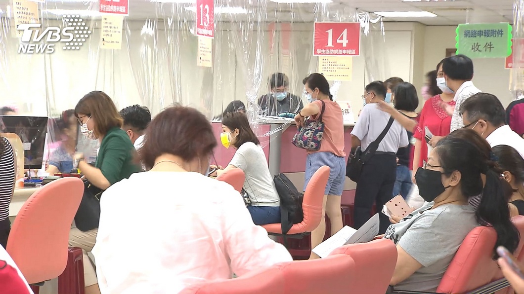 臨櫃報稅5/4開跑!國稅局:1方法「享優先叫號服務」