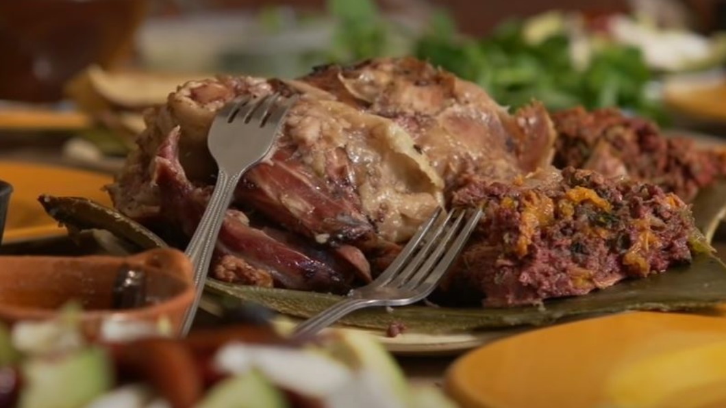 羊肉、兔肉地下燜烤 墨西哥烤肉鮮嫩多汁