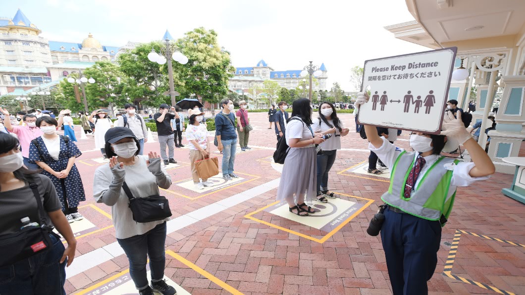 連五天確診破50.東京定新準則　首重醫療能量